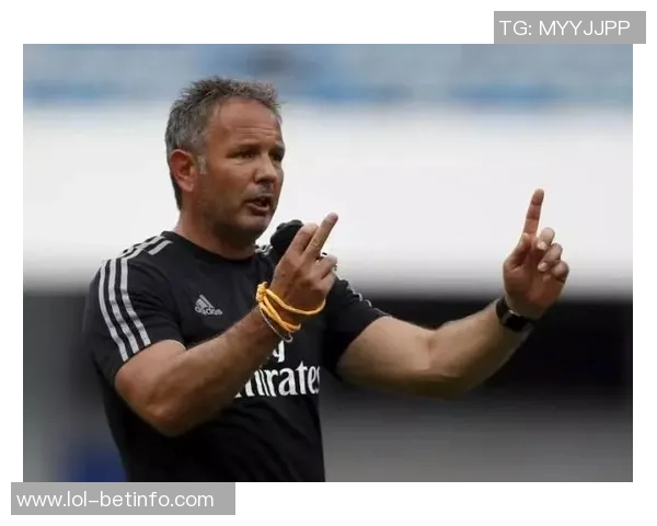 西甲精彩对决那不勒斯上演惊天逆转击败里昂全场沸腾