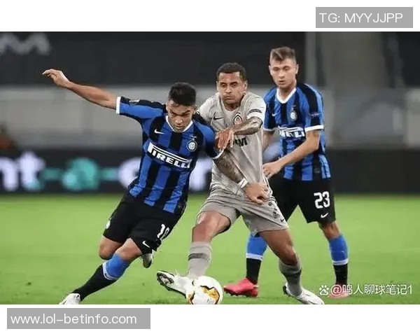 欧联杯焦点战：那不勒斯与国米激战成和全场沸腾瞬间回顾